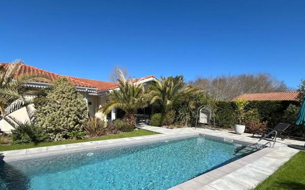 Maison à vendre    4 pièces •  Biscarrosse