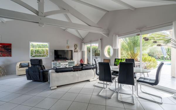 Maison à vendre    4 pièces •  Biscarrosse