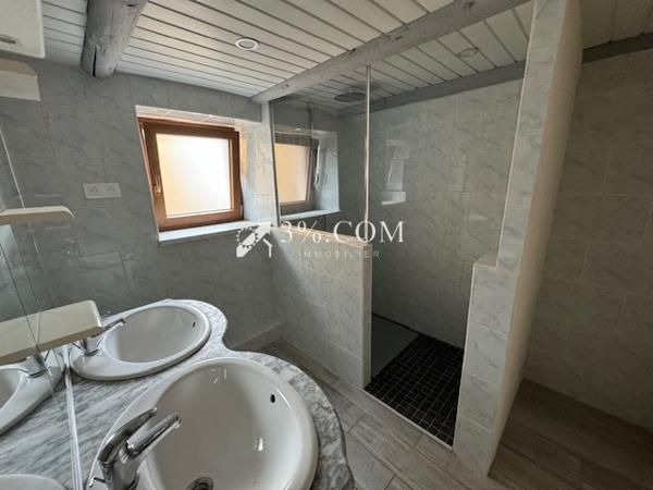 3%COM Ensemble de 2 maisons 255m2 avec cour et jardin - 7 ares  Hochfelden (67270)