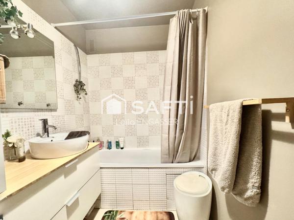 Appartement 2 pièces - Rez-de-jardin - Place de parking et cave