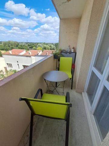 Appartement Fagnieres 4 pièce(s) 77 m2