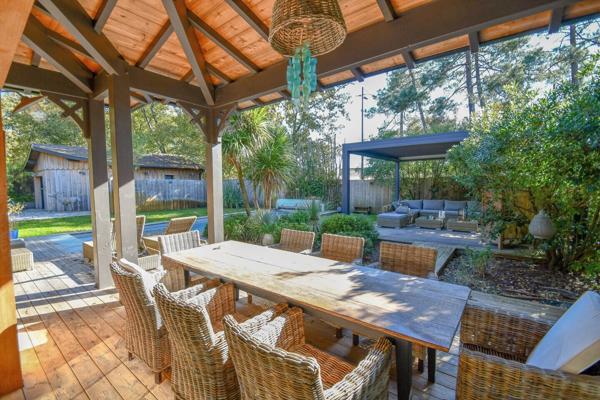 Villa bois 175m² et dépendance de 40m² / 5 ch / piscine