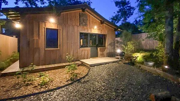 Villa bois 175m² et dépendance de 40m² / 5 ch / piscine