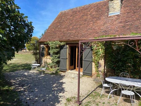 Maison ancienne - Les eyzies Entre ombre de vigne et douceur de pierre, maison de charme avec 2 chambres et piscine, 10 minutes des commerces