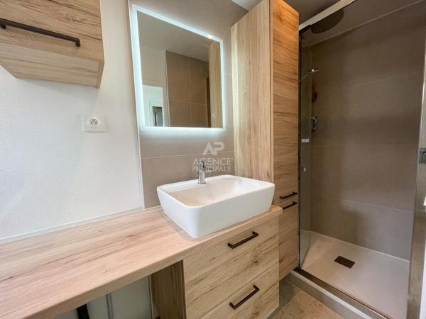 SEVRES CENTRE - APPARTEMENT DE CHARME Loyer 1 500 €/mois charges comprises **  - Référence  669-S