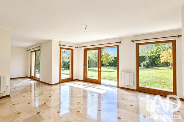 Location maison 7 pièces 198,69 m² Morainvilliers