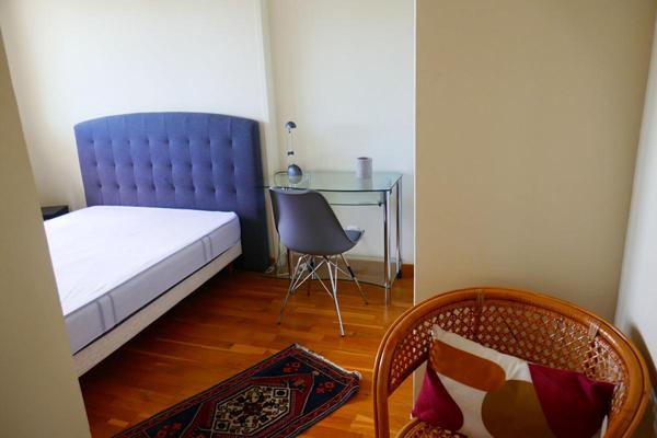 BAISSE DE PRIX Appartement d'exception dernier étage avec terrasse deux chambres ascenseur avec deux parking et une cavecave et parking