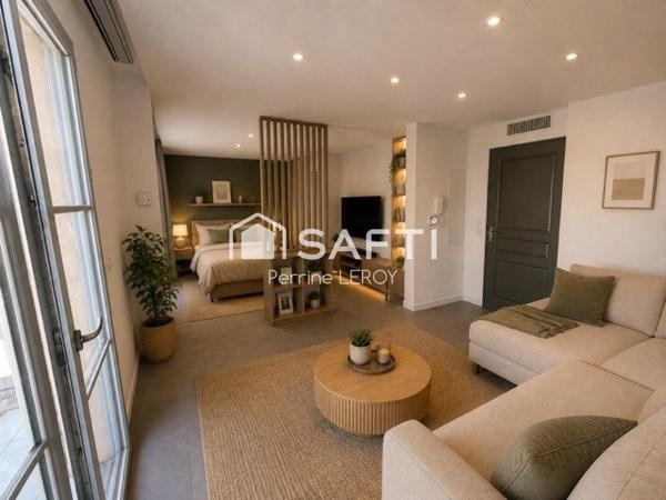 En plein centre ville de Sainte-Maxime, à 300m de la plage, superbe T2 vue mer de 45m².