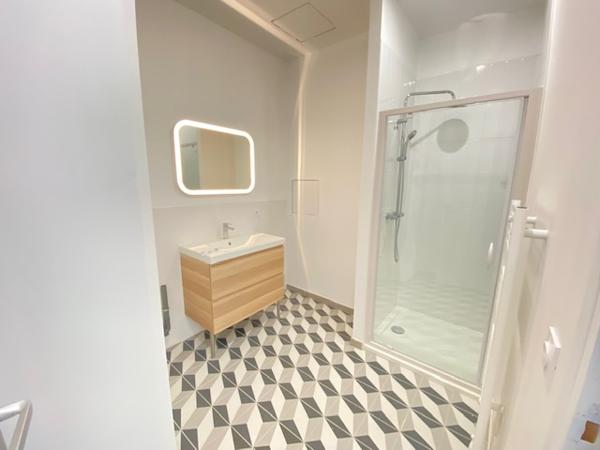 A LOUER APPARTEMENT  2 CHAMBRES CENTRE VILLE DE ST QUENTIN 02100