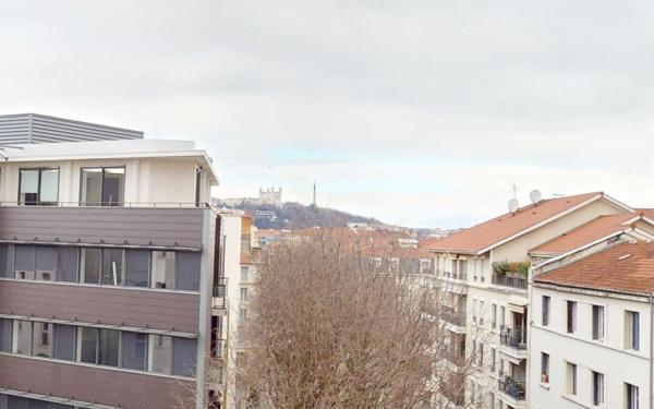 Appartement à vendre    3 pièces • 66,13 m2 Lyon 7