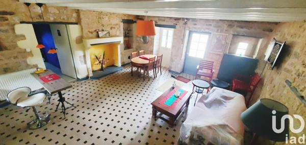 Maison 9 pièces de 225 m² à Melle (79500)