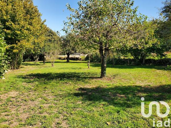 Maison 9 pièces de 225 m² à Melle (79500)