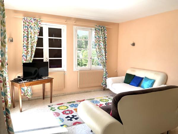 Maison T6 avec sous-sol sur 545m2 Castelnaudary