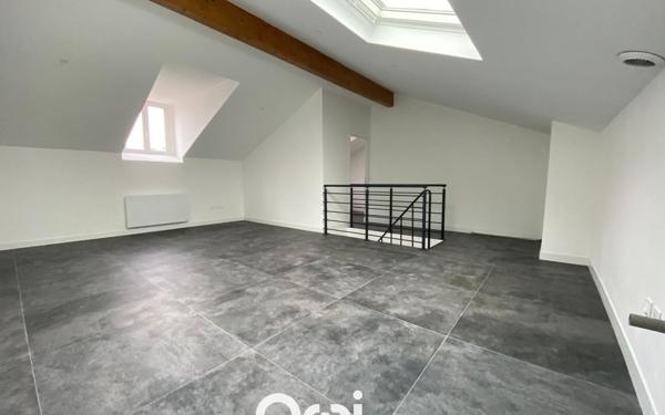 Appartement à vendre    3 pièces • 71,10 m2 Vaux-le-Pénil