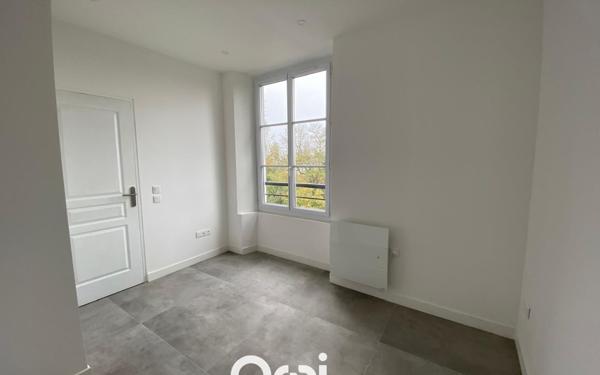 Appartement à vendre    3 pièces • 71,10 m2 Vaux-le-Pénil
