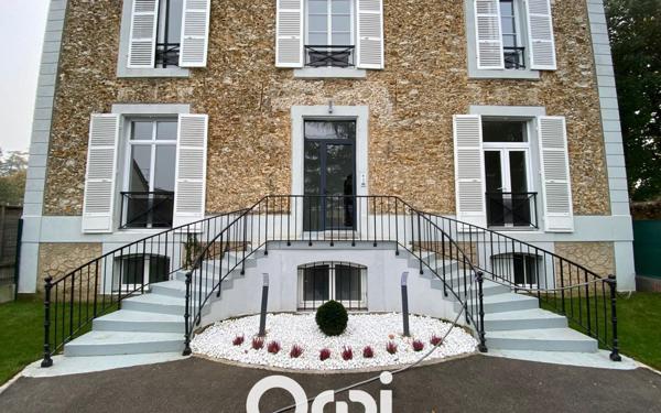 Appartement à vendre    3 pièces • 71,10 m2 Vaux-le-Pénil