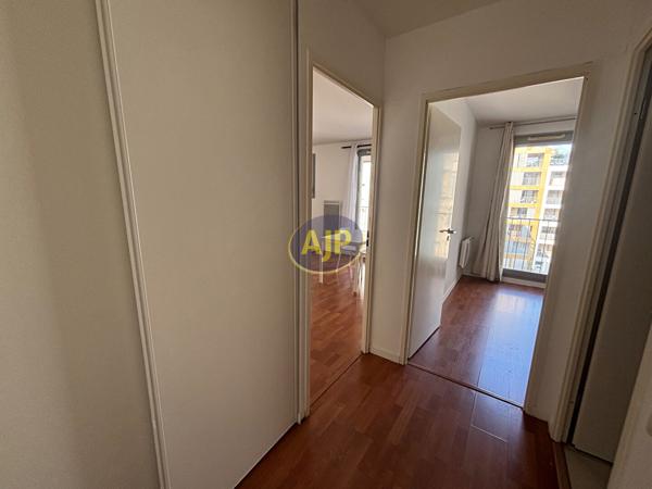 Appartement à louer Bordeaux : 2 pièces, 44m² avec 1 chambre(s) à 846€ - AJP Immobilier Bordeaux Nansouty