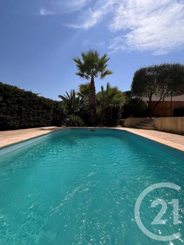 Maison à vendre  7 pièces - 130 m 2   STE MAXIME  - 83