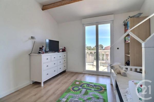 Maison à vendre  5 pièces - 135,45 m 2   ST RAPHAEL  - 83