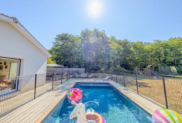 MAISON CONTEMPORAINE T4 2022 - 3 CHAMBRES - PISCINE - VUE FO