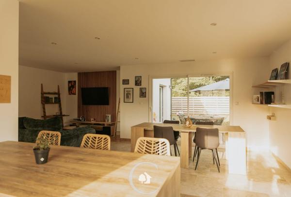 MAISON CONTEMPORAINE T4 2022 - 3 CHAMBRES - PISCINE - VUE FO