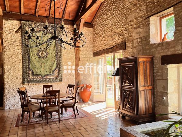 Maison 6 pièces - 420 m²