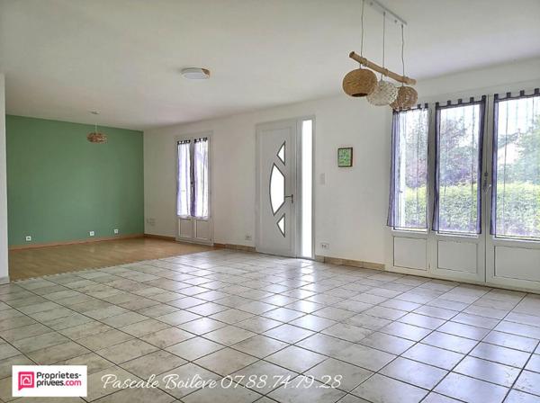 Pavillon 3 chambres avec vie de plain-pied - VERNANTES (49390)