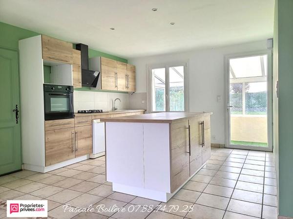 Pavillon 3 chambres avec vie de plain-pied - VERNANTES (49390)