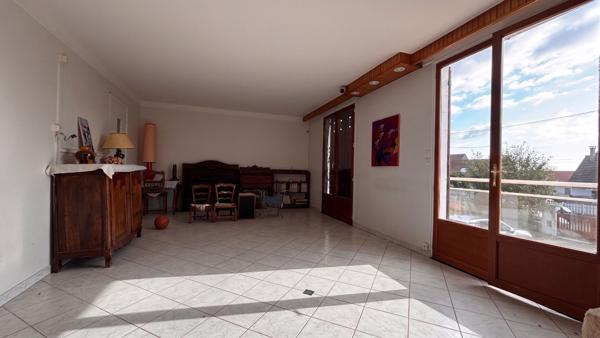 Vaste Maison Familiale de 208m2 habitable à Fort Potentiel