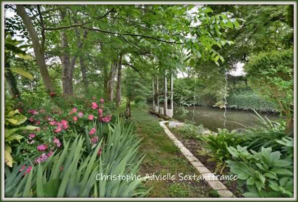 Moulin avec 3 logements, gîte indépendant, granges, piscine sur 4.9 Ha