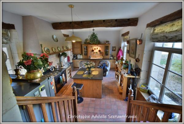 Moulin avec 3 logements, gîte indépendant, granges, piscine sur 4.9 Ha