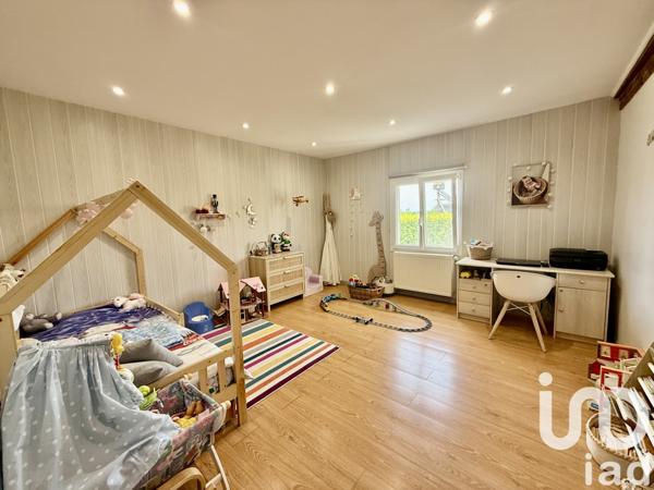 Maison à vendre 8 pièces 218 m² Pontpoint