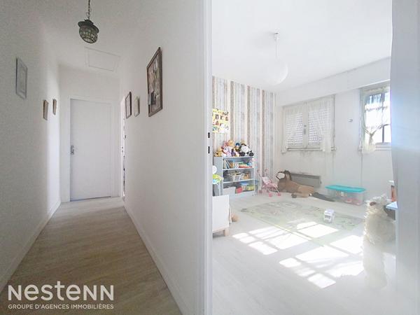 Maison avec vie de plain pied, 145m² , 5 chambres sur SCAER proche commodités