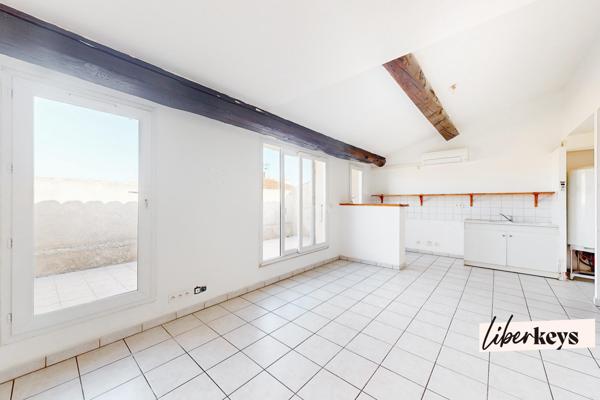 THEZAN-DES-CORBIERES: Appartement T3 de 62m² avec terrasse de 25m²