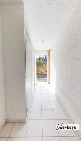 THEZAN-DES-CORBIERES: Appartement T3 de 62m² avec terrasse de 25m²