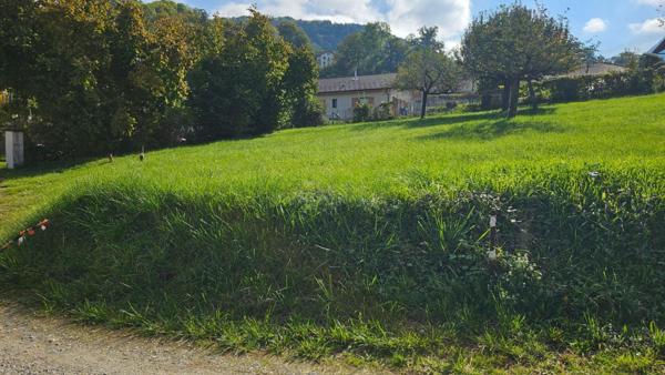 Terrain à bâtir d'une superficie de 700m² à ARVILLARD (73110)