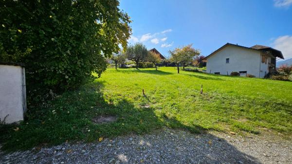 Terrain à bâtir d'une superficie de 700m² à ARVILLARD (73110)