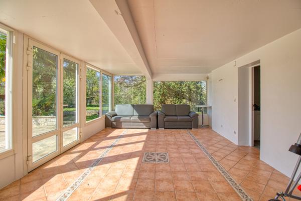 Magnifique Villa 4/5 chambres, piscine, vue dégagée au calme absolu