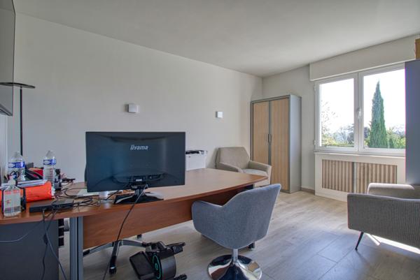 Magnifique Villa 4/5 chambres, piscine, vue dégagée au calme absolu