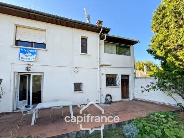 BEGLES (33) proche BORDEAUX, Maison à fort potentiel-jardin-parking