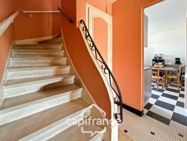 BEGLES (33) proche BORDEAUX, Maison à fort potentiel-jardin-parking