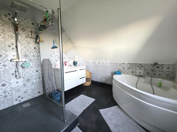 Maison individuelle de 1986 avec grand terrain de 2000 m² Halluin (59250)