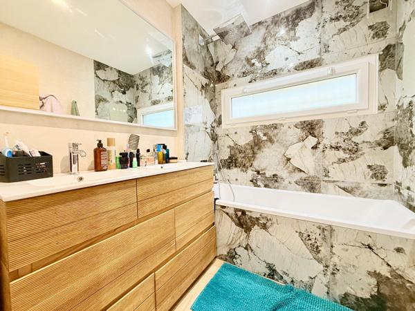 Magnifique appartement 116 m2 - 3 chambres - Jardin privatif