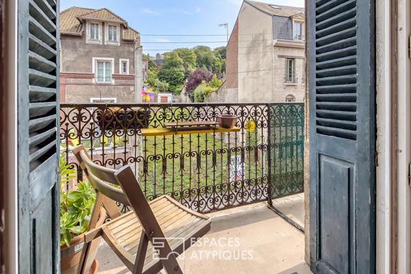 Appartement de charme avec balcon dans une maison de maître