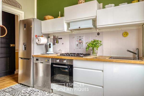 Appartement de charme avec balcon dans une maison de maître