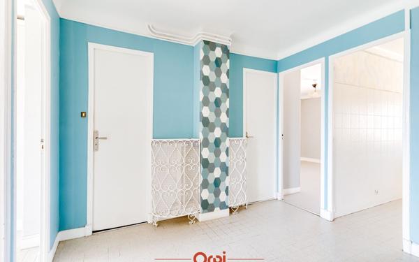 Appartement à vendre    3 pièces • 73 m2 Marseille 4