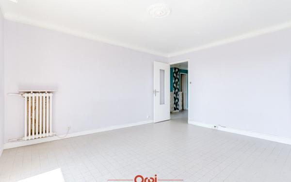Appartement à vendre    3 pièces • 73 m2 Marseille 4