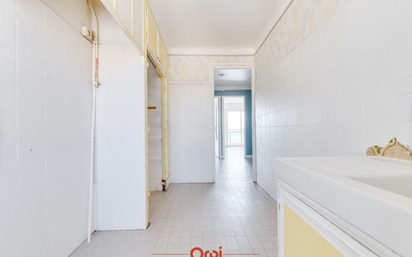 Appartement à vendre    3 pièces • 73 m2 Marseille 4