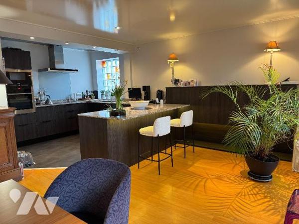 À VENDRE Appartement duplex de standing proche ROUEN (commune de Gouy) dans un château du 18e s...