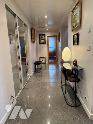 À VENDRE Appartement duplex de standing proche ROUEN (commune de Gouy) dans un château du 18e s...